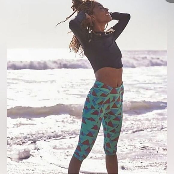 Free People Movement Make Way Rash Guard Black - Picture 2 of 4